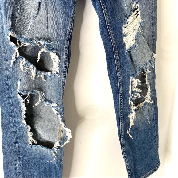 Zara Ripped Relaxed Fit Jeans - Picture 2 of 11